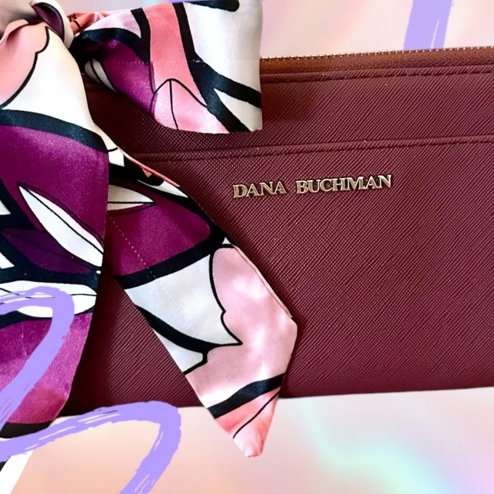 Dana Buchman LARGE Burgundy Wristlet/ Built-in Wallet 9 x 5 x 1